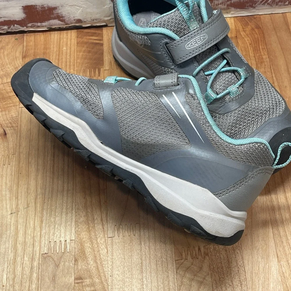 KEEN Kids Grey Aqua Waterproof Hiking Shoes Sneakers 1028014 US 13 EU 31